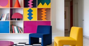 Styl memphis: design, mocne kolory i geometryczny kontrast we wnętrzu